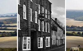 George & Dragon Hotel